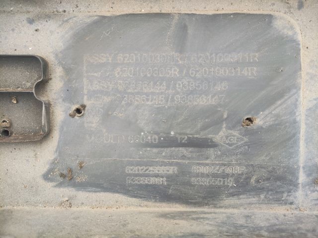 bontott OPEL VIVARO Első Lökhárító (Üresen)