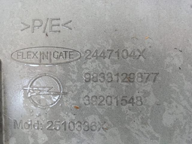 bontott OPEL VIVARO Első Lökhárító (Üresen)