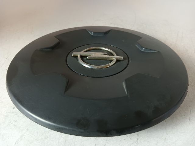 bontott OPEL VIVARO Felniközép (1 db)