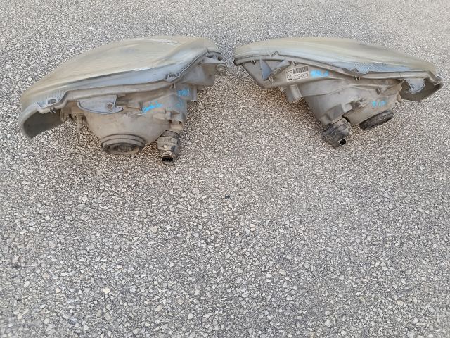 bontott OPEL VIVARO Fényszóró Pár