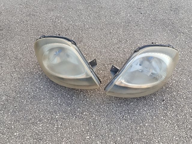 bontott OPEL VIVARO Fényszóró Pár