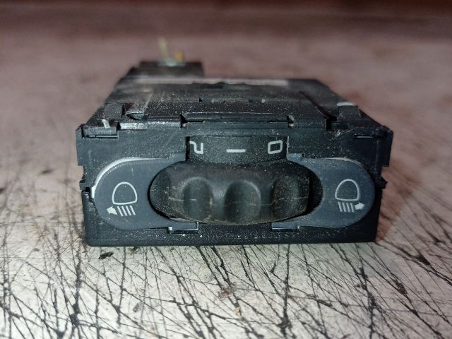 bontott OPEL VIVARO Fényszórómagasság Állító Kapcsoló