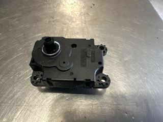 bontott OPEL VIVARO Fűtés Állító Motor