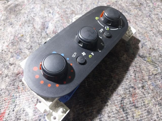 bontott OPEL VIVARO Fűtéskapcsoló (manuális klímás)