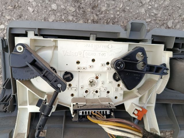 bontott OPEL VIVARO Fűtéskapcsoló (Nem klímás)