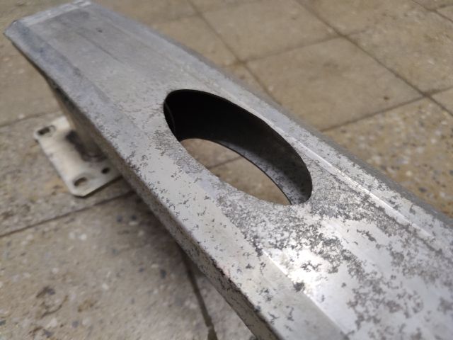 bontott OPEL VIVARO Hátsó Lökhárító Merevítő (Fém)