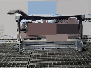 bontott OPEL VIVARO Hűtő Légterelő