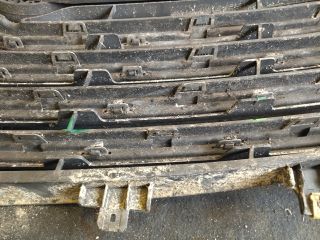 bontott OPEL VIVARO Hűtőrács