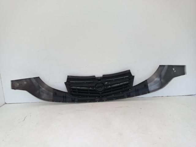bontott OPEL VIVARO Hűtőrács