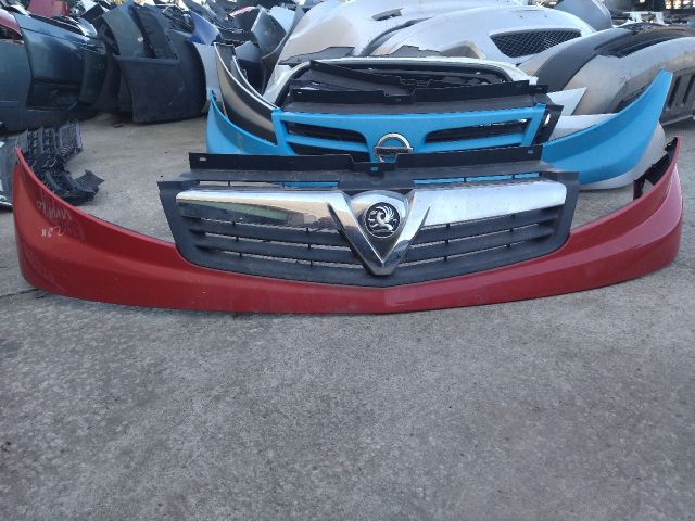 bontott OPEL VIVARO Hűtőrács