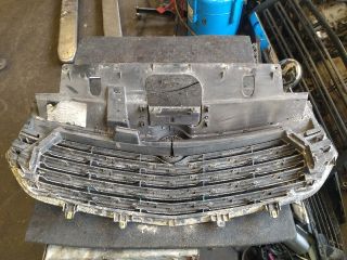 bontott OPEL VIVARO Hűtőrács