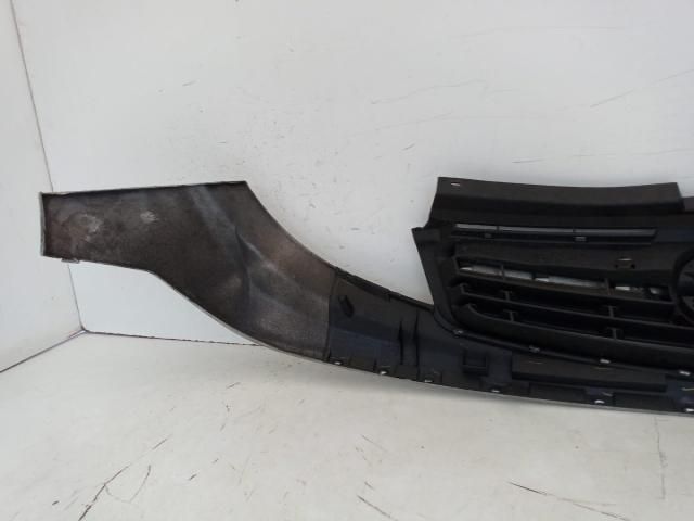 bontott OPEL VIVARO Hűtőrács