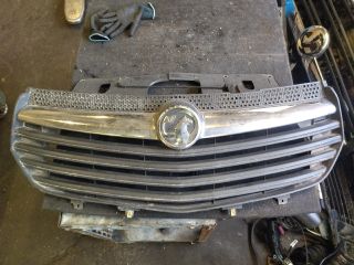 bontott OPEL VIVARO Hűtőrács