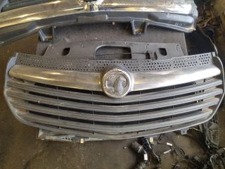 bontott OPEL VIVARO Hűtőrács