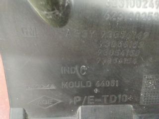 bontott OPEL VIVARO Hűtőrács