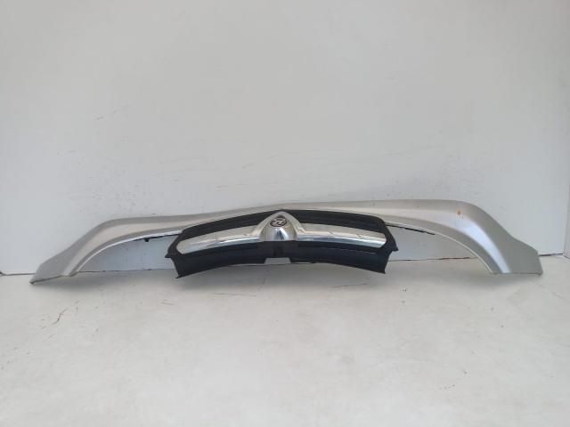 bontott OPEL VIVARO Hűtőrács