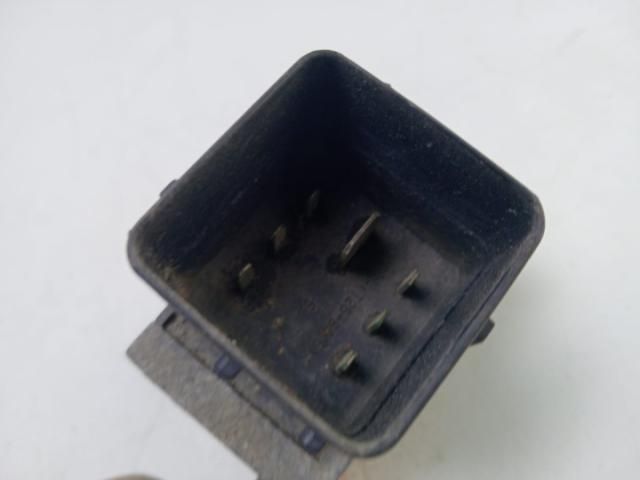 bontott OPEL VIVARO Izzító Relé