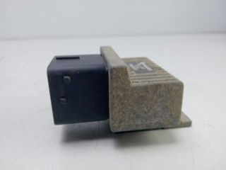 bontott OPEL VIVARO Izzító Relé