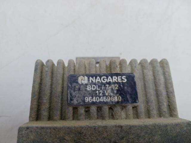 bontott OPEL VIVARO Izzító Relé