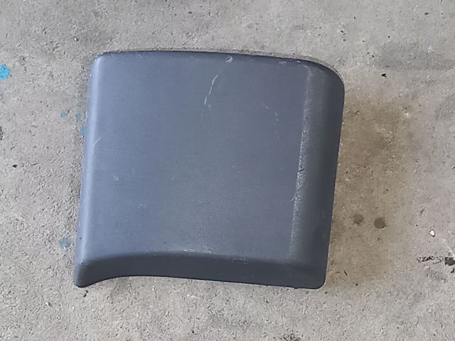 bontott OPEL VIVARO Jobb B Oszlop Díszléc