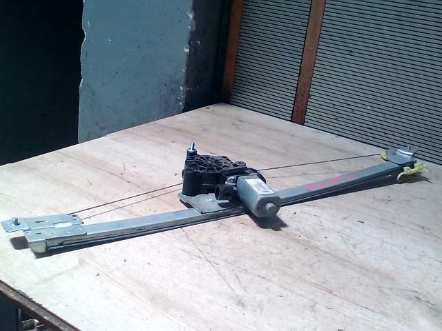 bontott OPEL VIVARO Jobb első Ablakemelő Szerkezet (Elektromos)