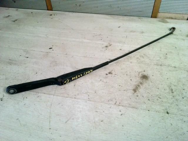 bontott OPEL VIVARO Jobb első Ablaktörlő Kar