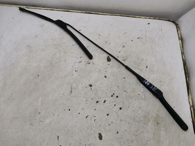 bontott OPEL VIVARO Jobb első Ablaktörlő Kar