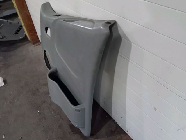 bontott OPEL VIVARO Jobb első Ajtó Kárpit