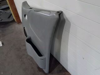 bontott OPEL VIVARO Jobb első Ajtó Kárpit