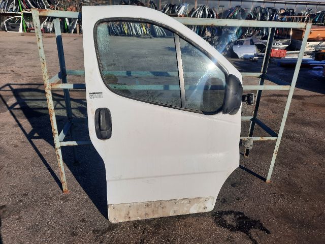 bontott OPEL VIVARO Jobb első Ajtó (Részeivel)