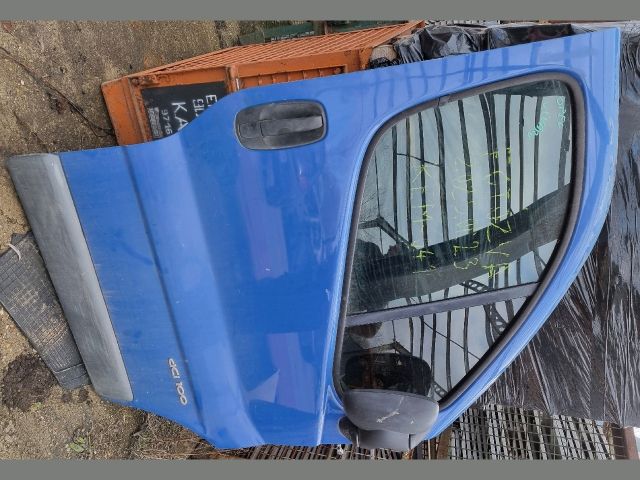 bontott OPEL VIVARO Jobb első Ajtó (Részeivel)