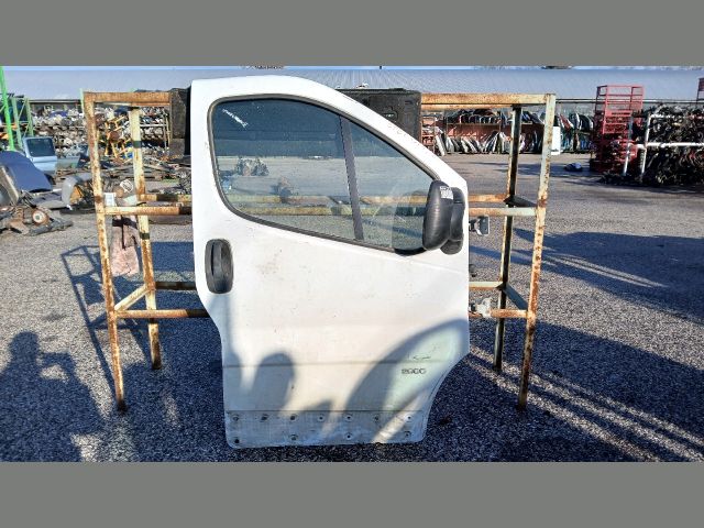 bontott OPEL VIVARO Jobb első Ajtó (Részeivel)