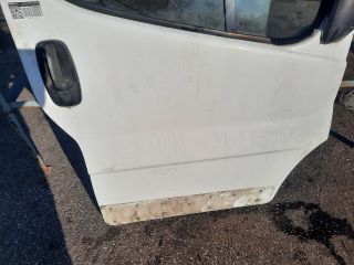 bontott OPEL VIVARO Jobb első Ajtó (Részeivel)