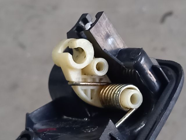 bontott OPEL VIVARO Jobb első Belső Kilincs