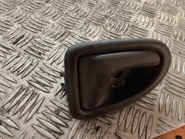 bontott OPEL VIVARO Jobb első Belső Kilincs