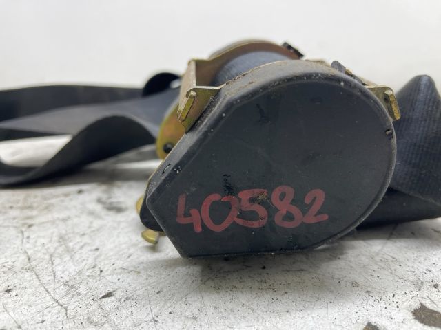 bontott OPEL VIVARO Jobb első Biztonsági Öv