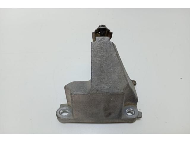 bontott OPEL VIVARO Jobb első Féltengely Tartó