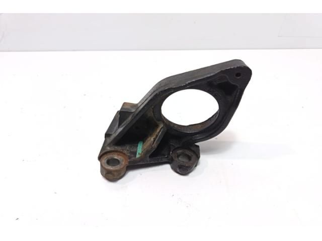 bontott OPEL VIVARO Jobb első Féltengely Tartó