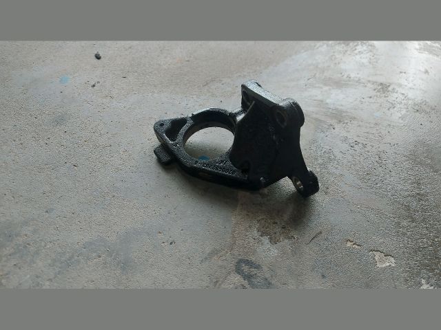 bontott OPEL VIVARO Jobb első Féltengely Tartó