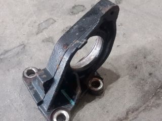 bontott OPEL VIVARO Jobb első Féltengely Tartó