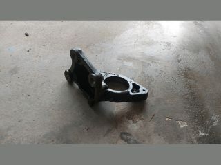 bontott OPEL VIVARO Jobb első Féltengely Tartó