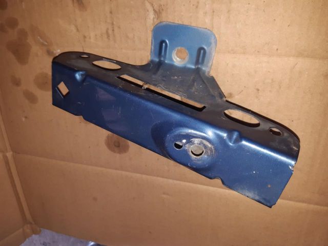 bontott OPEL VIVARO Jobb első Lökhárító Tartó (Műanyag)