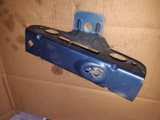 bontott OPEL VIVARO Jobb első Lökhárító Tartó (Műanyag)