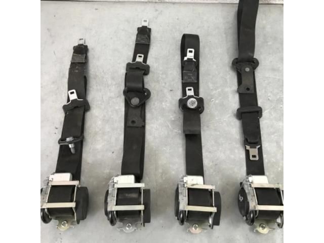 bontott OPEL VIVARO Jobb hátsó Biztonsági Öv