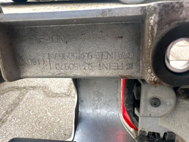 bontott OPEL VIVARO Jobb Hátsó Lámpa