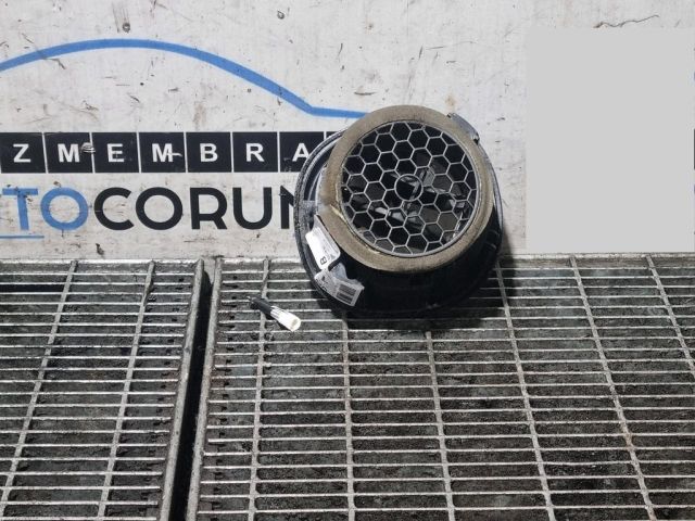 bontott OPEL VIVARO Jobb Szellőző