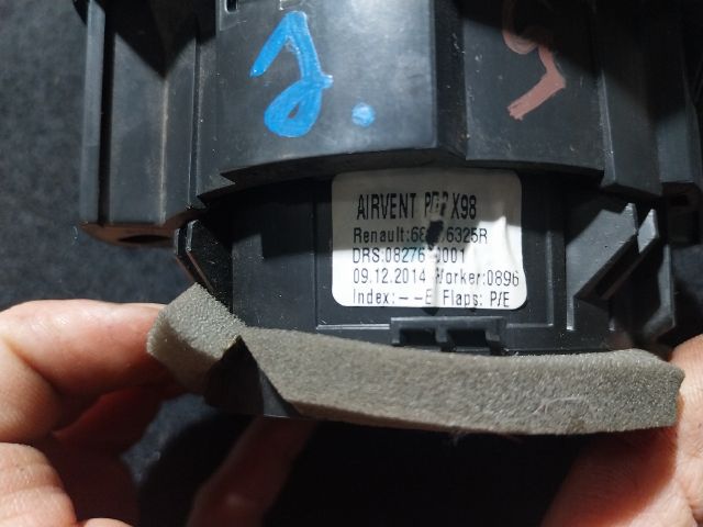 bontott OPEL VIVARO Jobb Szellőző