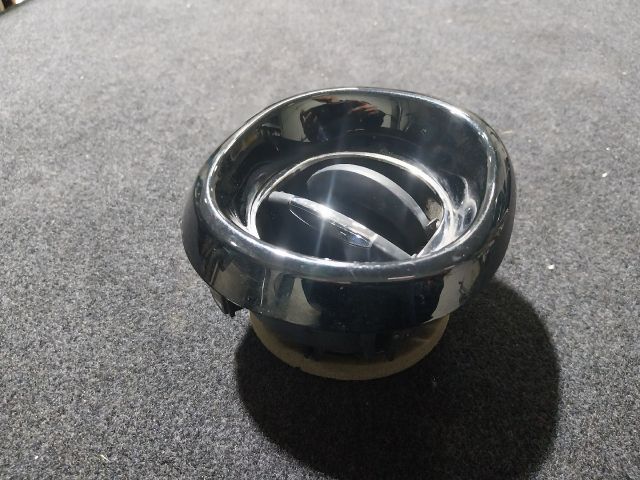 bontott OPEL VIVARO Jobb Szellőző