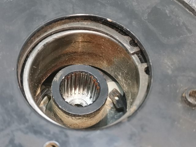 bontott OPEL VIVARO Klímakompresszor Szíjtárcsa