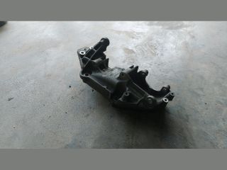 bontott OPEL VIVARO Klímakompresszor Tartó Bak